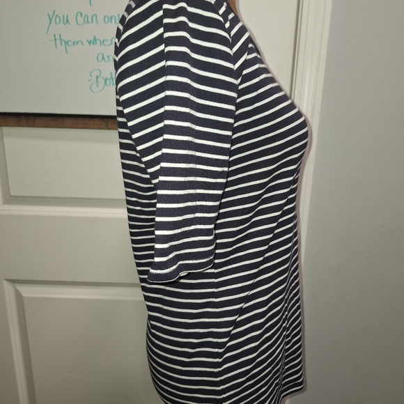 Women's Striped Black and White Top - Picture 3 of 6